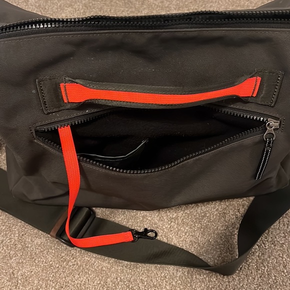 buy patagonia bag Black Hole Mini MLC 30L The reinforced handles and Farve:Granite updated-1767698891 cdn/shop/files/Jester-Backpack-TNF-B...
